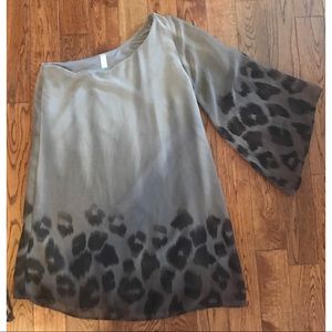 Lovely day one sleeve dress